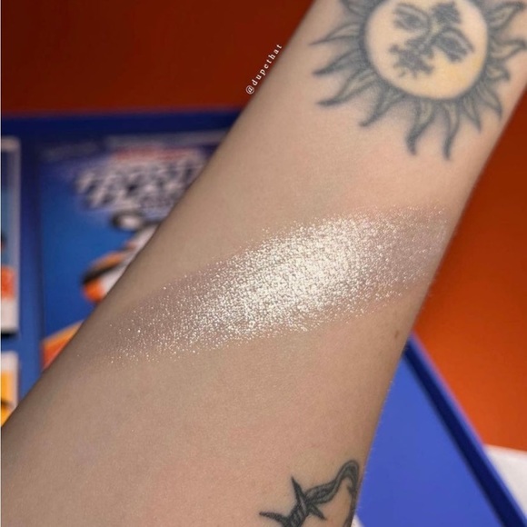 Glamlite Makeup Glam Lite X Kelloggs Frosted Flakes Loose